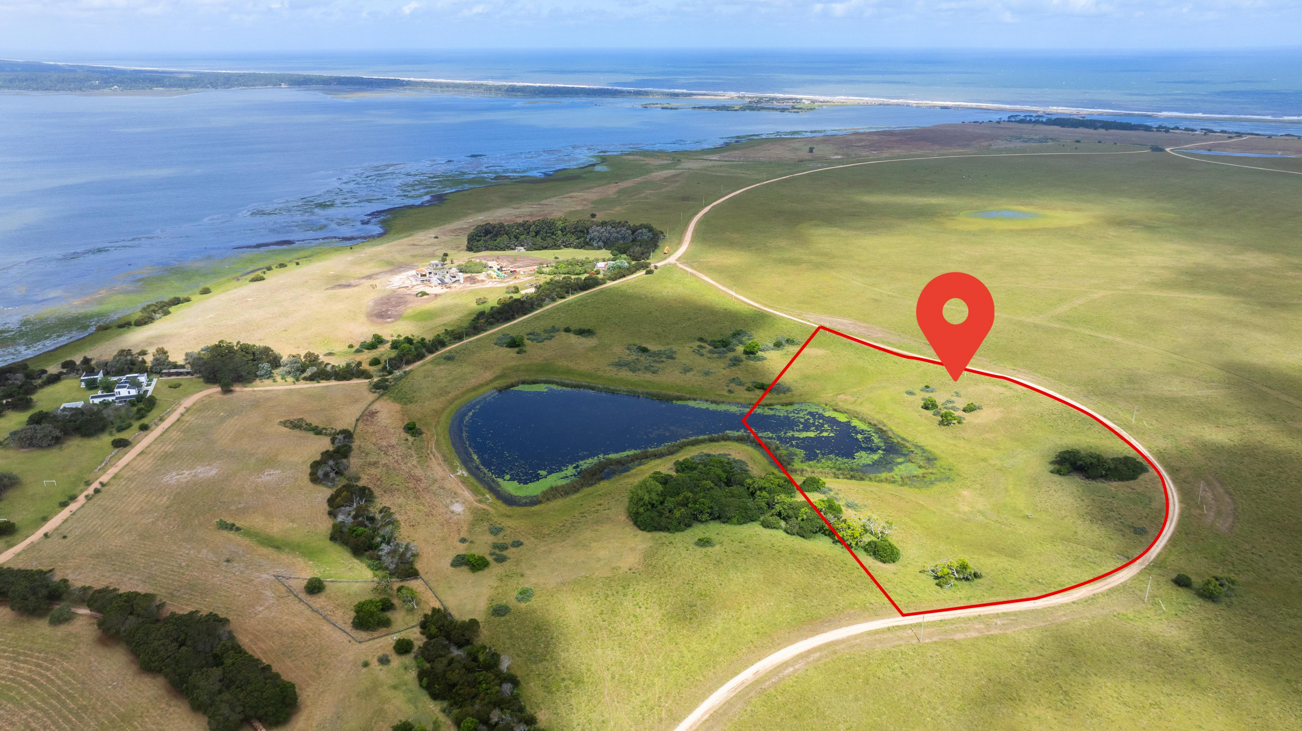 Laguna Garzón, José Ignacio